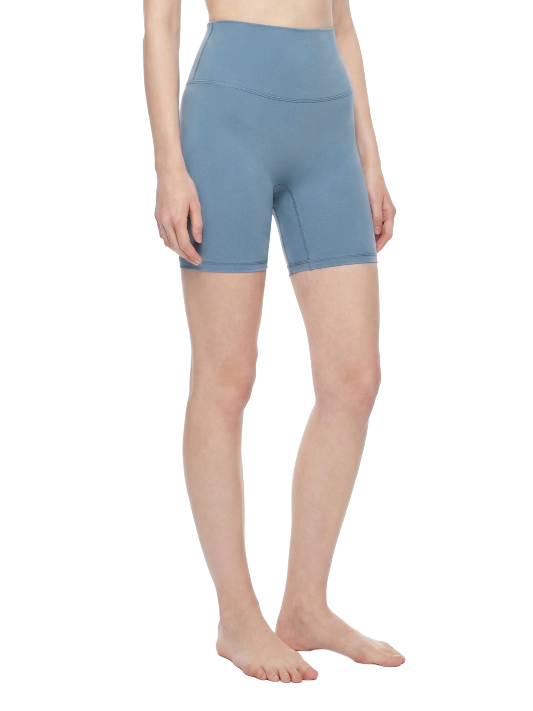 VANTA High-Rise Shorts